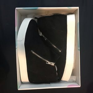 NWT Black Soda Shoes